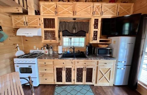 Jamestown House | The Cabin at Crockett Creek