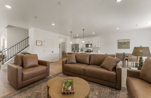 St. George House | The Cactus Casa 4 Bedroom Townhouse