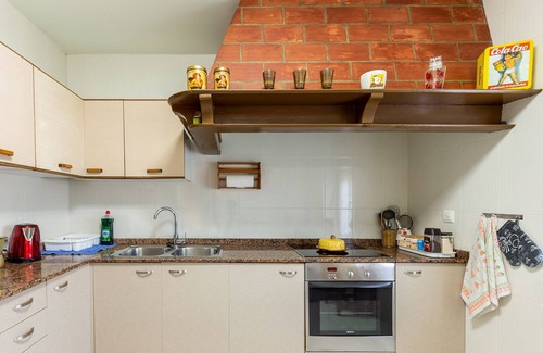 Distrito Rural Este Cottage | The calm. Rural house in Gijón with garden and private parking. full rent