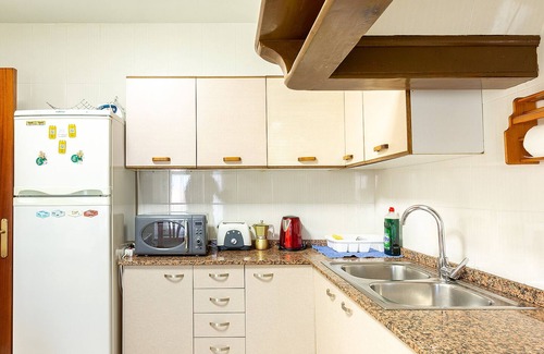 Distrito Rural Este Cottage | The calm. Rural house in Gijón with garden and private parking. full rent