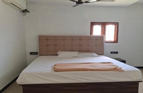 Pollachi Hotel | The Canalway Inn