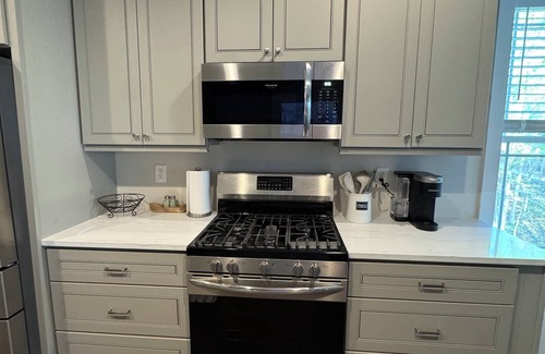 Seneca House | The Canoe House - Family/Elder Friendly 6 BE/4 BA - Clemson + Golf Outings