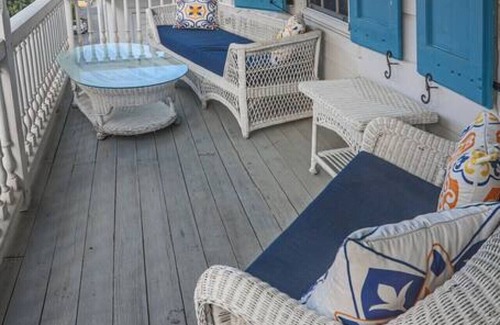 Estate East Street Apartment | The Captains Quarter's - A Relaxing Nautical Abode