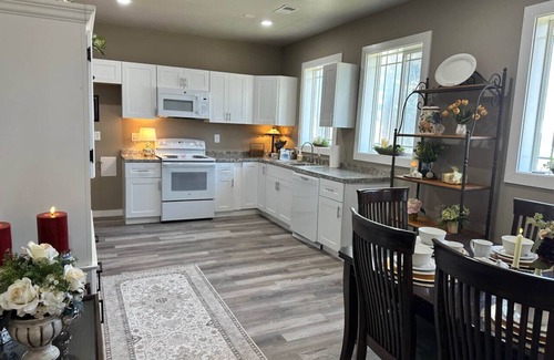 Guthrie Apartment | The Carriage House at The Judge`s Chamber