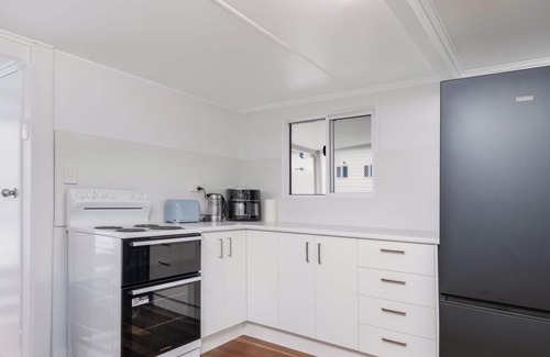 Emu Park House | The Castaway