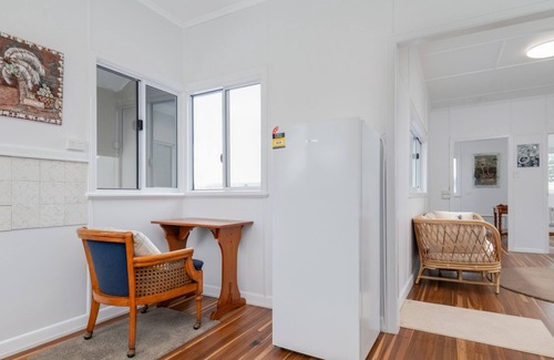 Emu Park House | The Castaway
