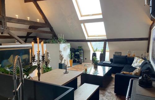 Clemency Apartment | The Castle Loft - Pascal's Angels