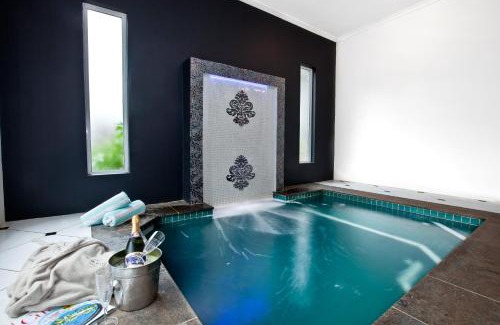 North Tamborine Resort | The Castle on Tamborine