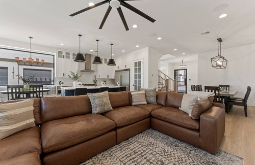 St. George House | The Castle: Private Pool + Fall Break Availability in Desert Color Resort!