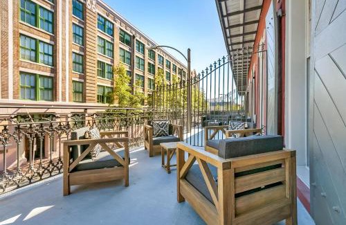 Central Business District Apartment | The Catherine