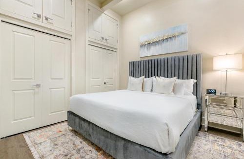 Central Business District Apartment | The Catherine