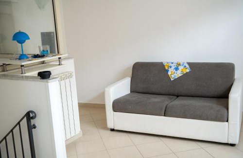 Meta House | The Cave On The Sea