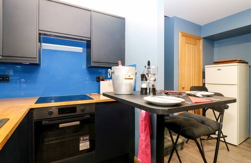 Glenisla Cottage | THE CAVERN AT THE TAVERN, pet friendly in Meigle