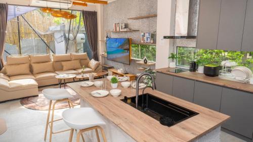 Hin Lek Fai Villa | The Cayla Premium - พูลวิลล่าหัวหิน