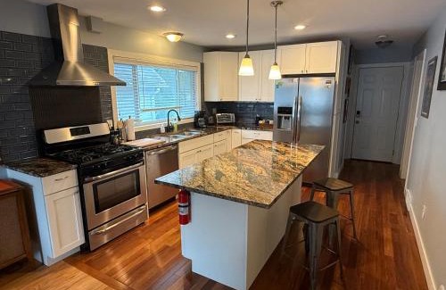 Northeast Minneapolis Arts District Apartment | The Celadon Art Loft