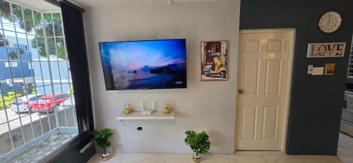 Camperdown Apartment | The Central Comfort