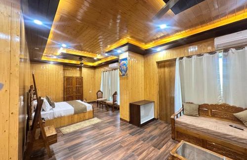 Chail Hotel | The Chail Pine Orchard Resort