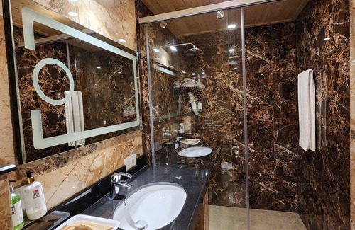 Suni Hotel | The Chalets Naldehra