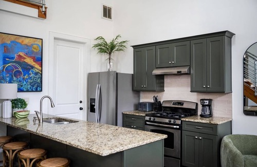 Cannonborough Elliotborough House | The Chapel | 5BR Gem in Downtown Charleston