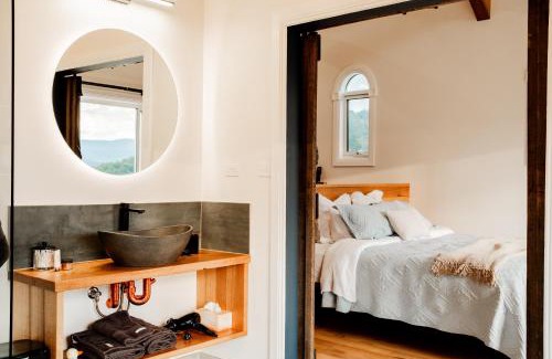 Wattle Grove House | The Chapel