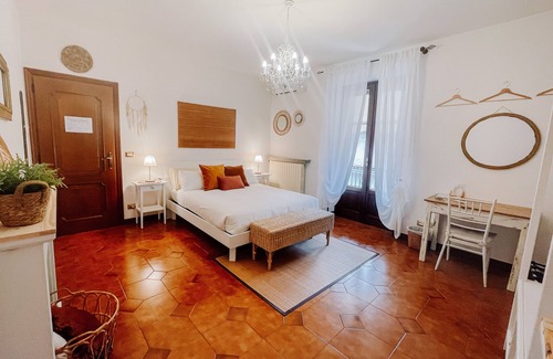 Asigliano Vercellese Bed & Breakfast | The Charming House Between Rice Fields in one strategic position.