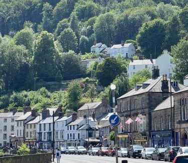 Matlock Bath Apartment | The Chatsworth Sleeps 6 King Size Beds