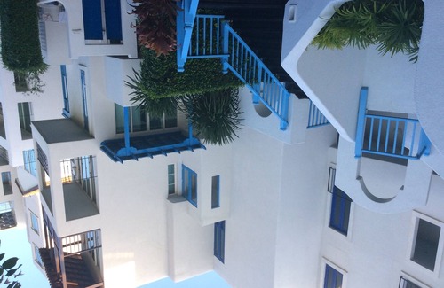 Nong Kae Apartment | The Che pool access beachfront by Away