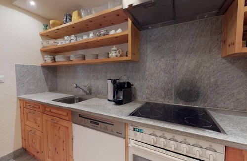 Sankt Moritz-Bad Apartment | The Chesa Surlej is well situated just next to the slope leading to the Signal f
