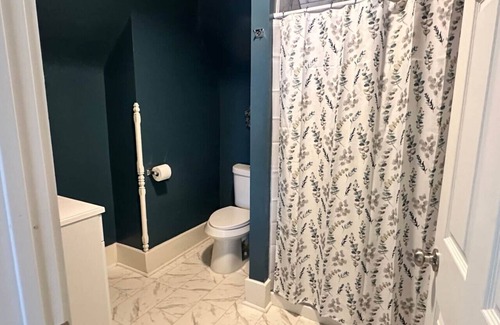 Guthrie Apartment | The Cleveland Room at The Judges Chamber