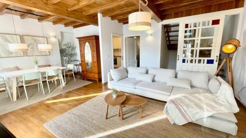 Porto do Barqueiro House | The Cliffs - Barqueiro Blue