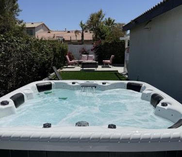 Coachella House | The Coachella Gem weekly discounts