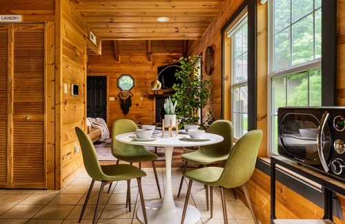 Gatlinburg Cabin | The Copper Bird Cabin