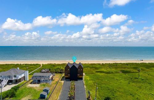 Crystal Beach House | The Coppertone House home