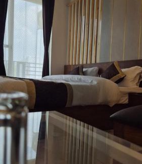 Bail Parao Hotel | The Corbett Green Woods