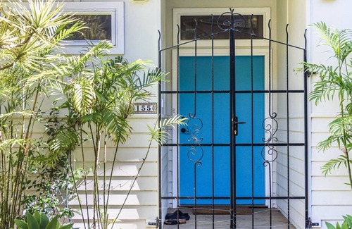 Pretty Beach House | 'The Cottage at Pretty Beach' by Accom Holidays