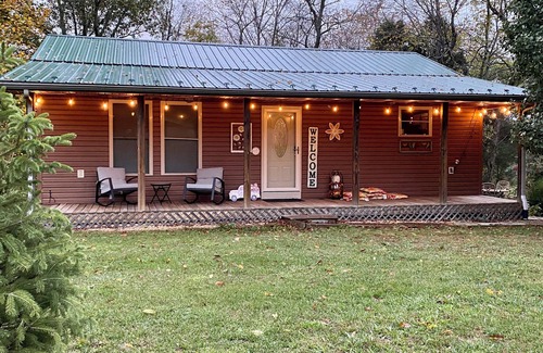 Damascus House | The Cottage at Willow Tree Retreat Damascus, Va