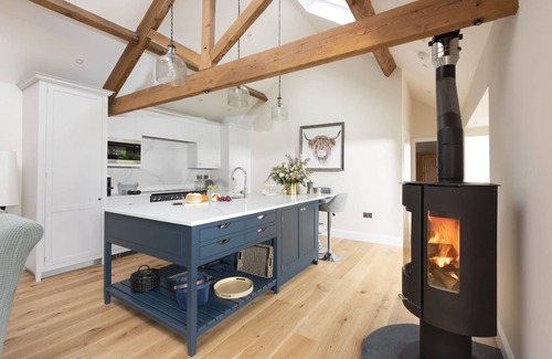 Brent Knoll House | The Cowshed - a barn that sleeps 7 guests in 3 bedrooms