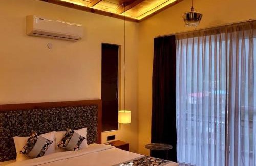 Naina Range Hotel | The Cozy Acorn Resort