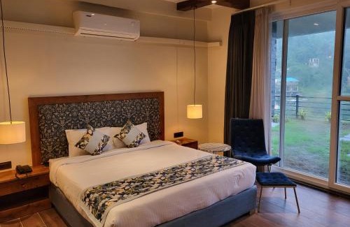 Naina Range Hotel | The Cozy Acorn Resort