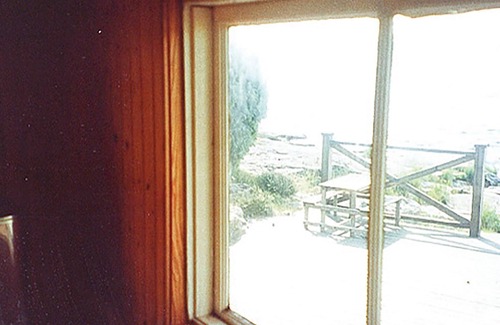 Alingsas House | The cozy cottage is located by the lake Mjörn, where you can swim and fish well.