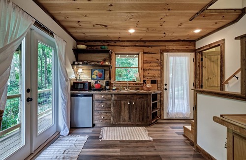 Highlands Apartment | The Cozy Cub On Laughing Bear, Fiber Optic WI-FI