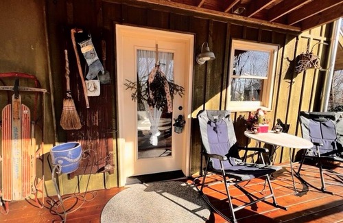 Highlands Apartment | The Cozy Cub On Laughing Bear, Fiber Optic WI-FI