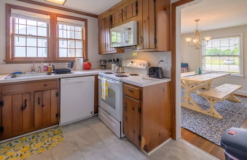 Surry House | The Cracker Jack House: A Military Salute & Arcade!