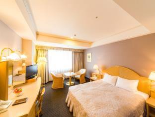 Hommachi Hotel | The Crown Palais New Hankyu Kochi