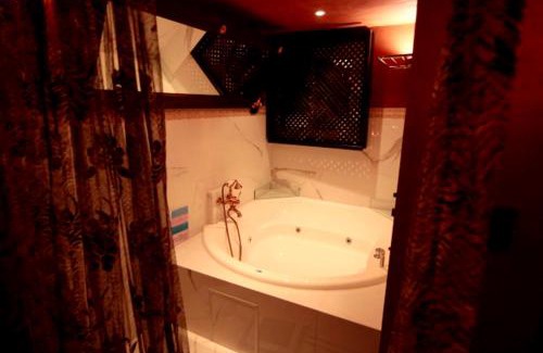 Glyfada Hotel | The Crystal Blue Hotel