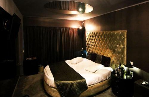 Glyfada Hotel | The Crystal Blue Hotel