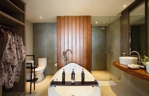 By Pass Ngurah Rai Hotel | The Crystal Luxury Bay Resort Nusa Dua