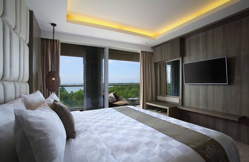 By Pass Ngurah Rai Hotel | The Crystal Luxury Bay Resort Nusa Dua