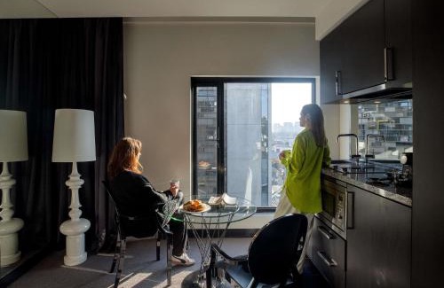 Prahran Hotel | The Cullen Melbourne - Art Series