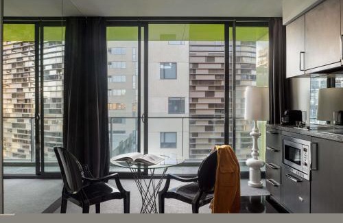 Prahran Hotel | The Cullen Melbourne - Art Series